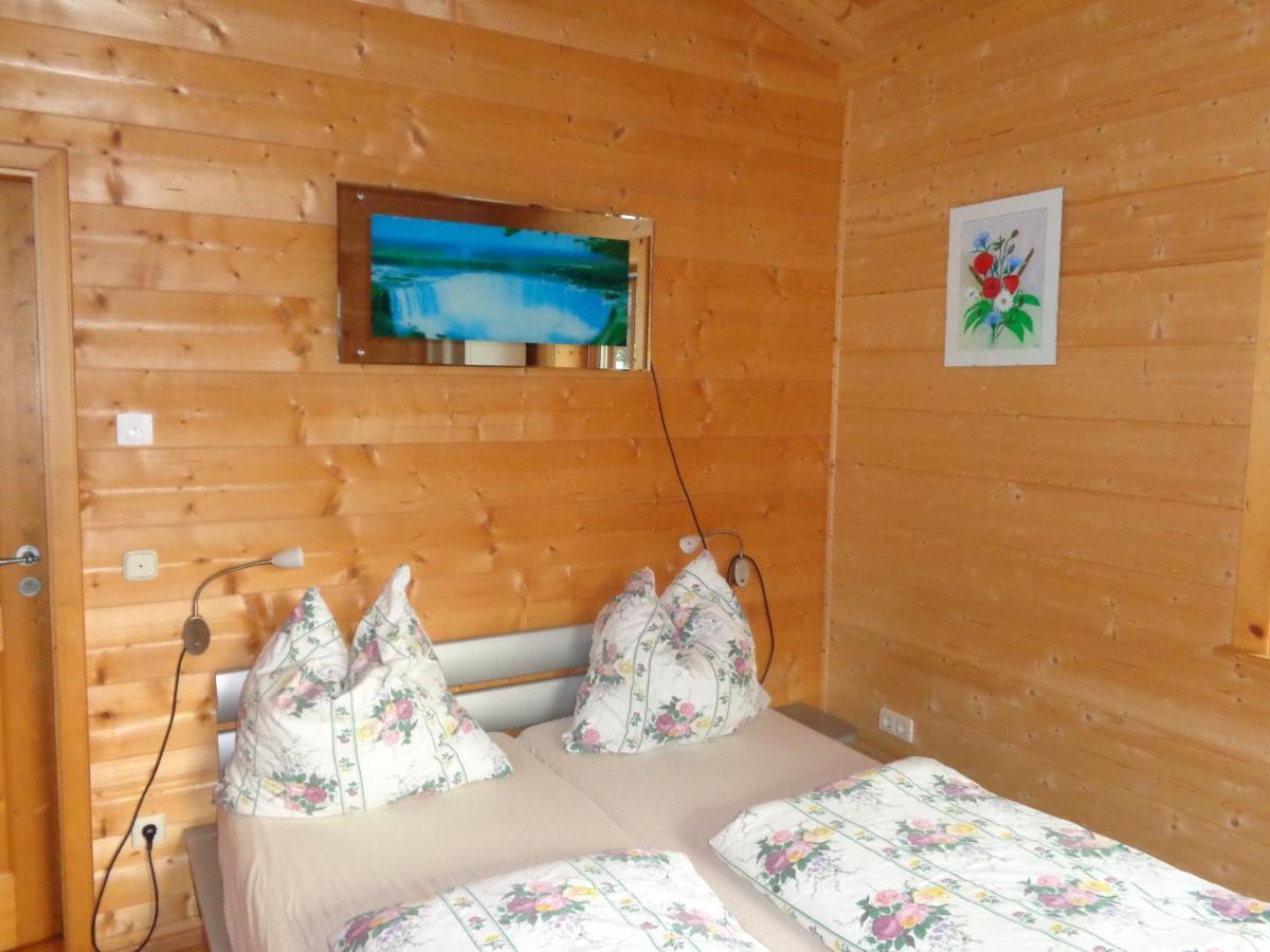 Barrierefreies Zimmer Im Blockhaus Mit Sauna Am See Soyen Luaran gambar