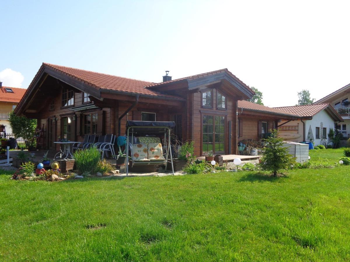 Barrierefreies Zimmer Im Blockhaus Mit Sauna Am See Soyen Luaran gambar