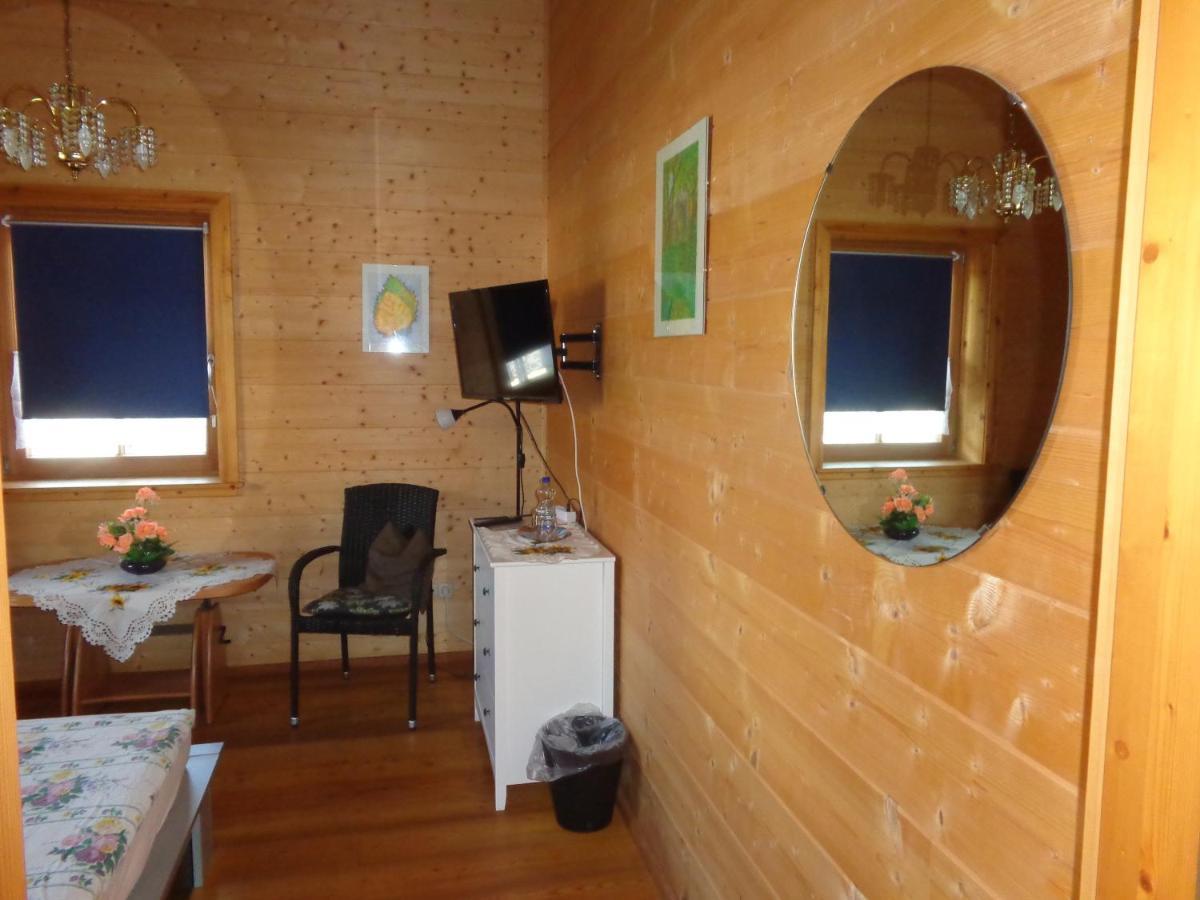 Barrierefreies Zimmer Im Blockhaus Mit Sauna Am See Soyen Luaran gambar